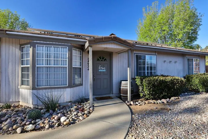 24934 Satusuma Court, Ramona, California 92065