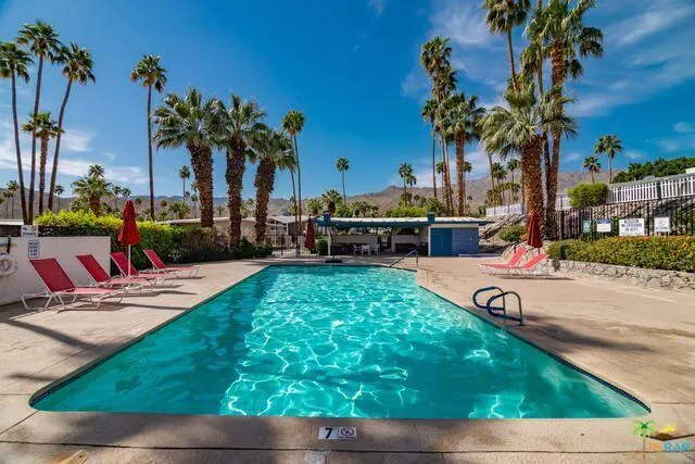 Community  Pool