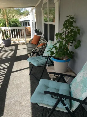 Deck Looking So to Mts
