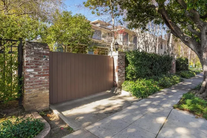 765 University Avenue, Palo Alto, California 94301