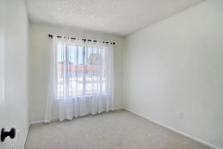 2743 Via Tulipan, Carlsbad, California 92010