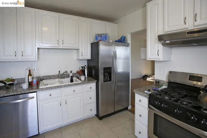 6869 Simson St, Oakland, California 94605