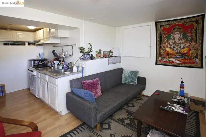 6869 Simson St, Oakland, California 94605