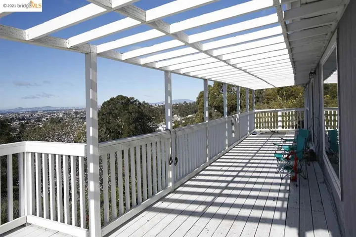 6869 Simson St, Oakland, California 94605