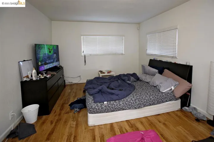 6869 Simson St, Oakland, California 94605