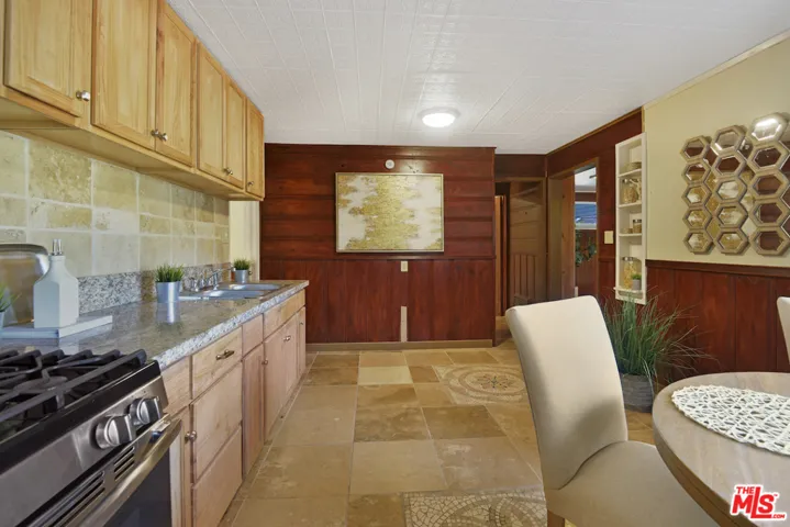 Travertine +Medallions