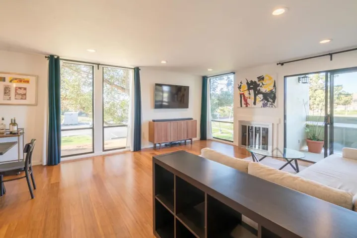 1111 Compass Lane 106, Foster City, California 94404