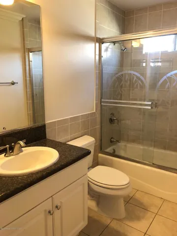 Jack and Jill Bathroom - Downstairs