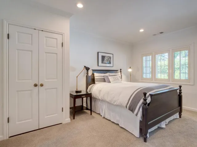 8 Robert South Drive, Menlo Park, California 94025
