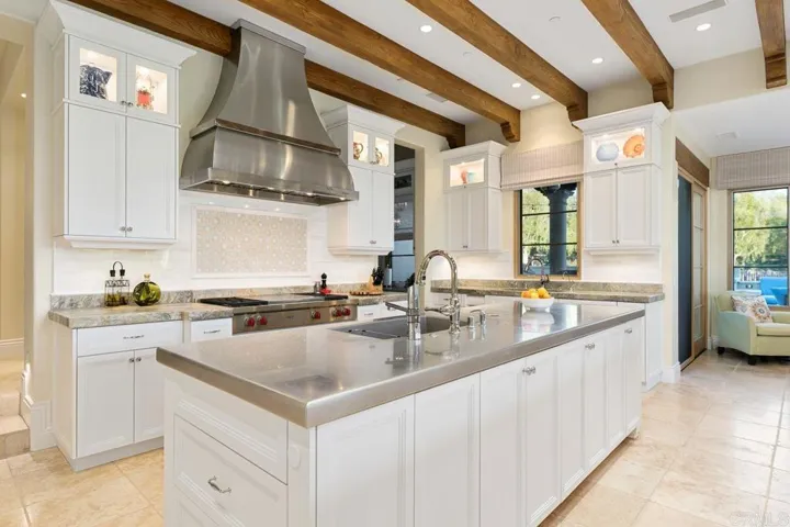 17274 Via Recanto, Rancho Santa Fe, California 92067