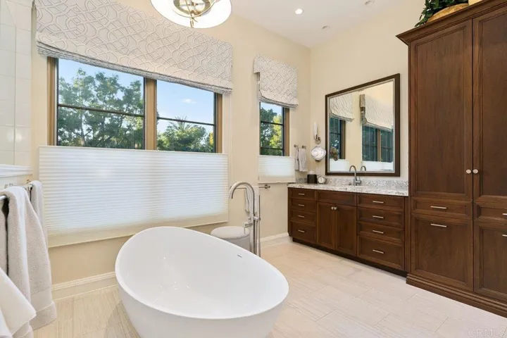 17274 Via Recanto, Rancho Santa Fe, California 92067