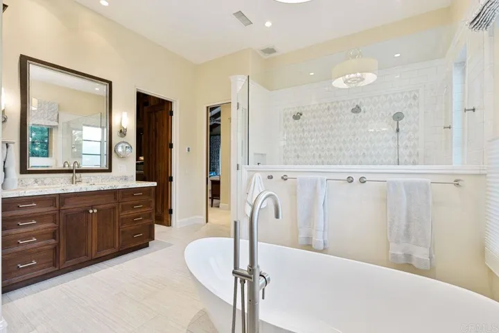 17274 Via Recanto, Rancho Santa Fe, California 92067