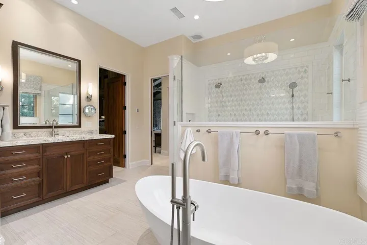 17274 Via Recanto, Rancho Santa Fe, California 92067