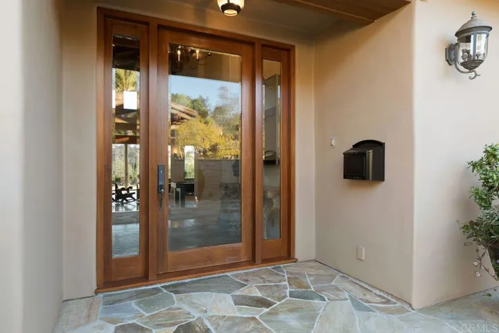 17274 Via Recanto, Rancho Santa Fe, California 92067