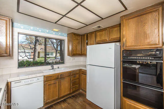 958 Ranch House Rd Westlake-small-015-02