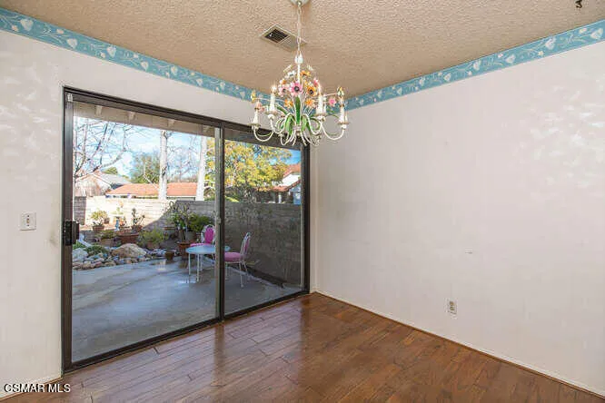 958 Ranch House Rd Westlake-small-019-01