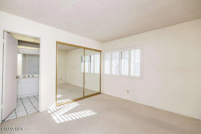 958 Ranch House Rd Westlake-small-023-02