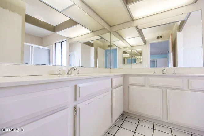 958 Ranch House Rd Westlake-small-022-02