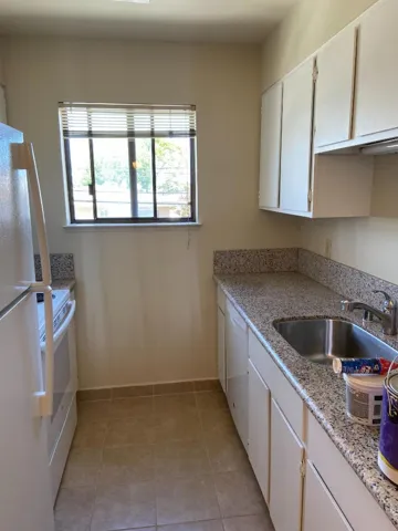 1106 El Camino Real 9, Burlingame, California 94010