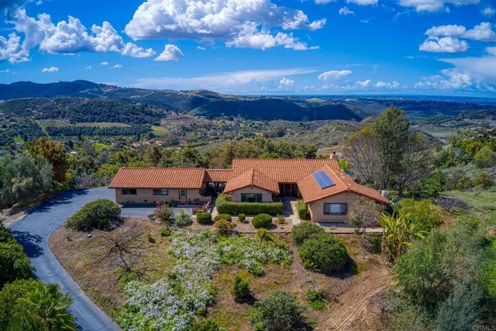 30138 Disney Ln, Vista, California 92084