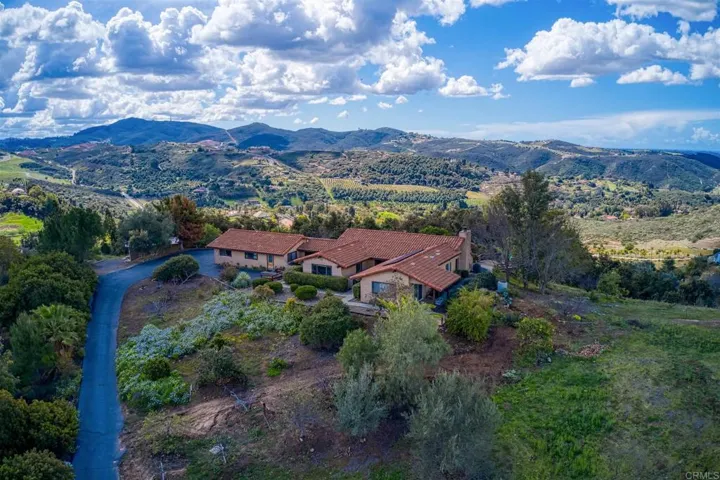 30138 Disney Ln, Vista, California 92084