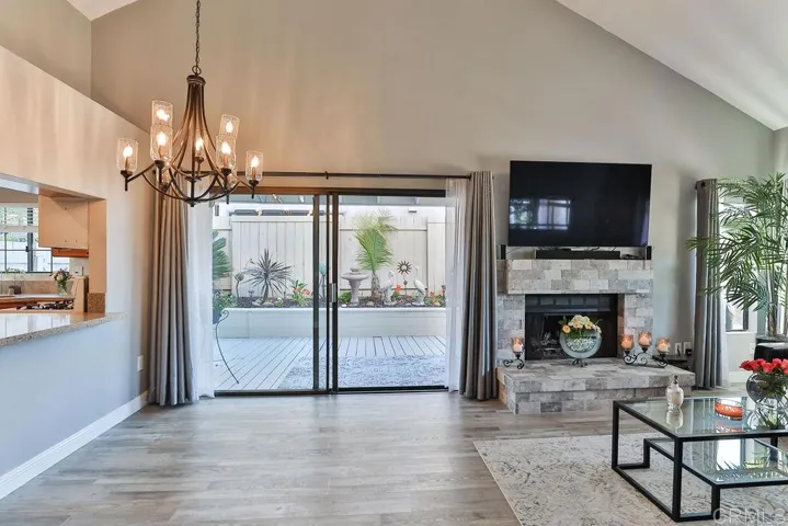9568 Hiker Hill Road, San Diego, California 92129