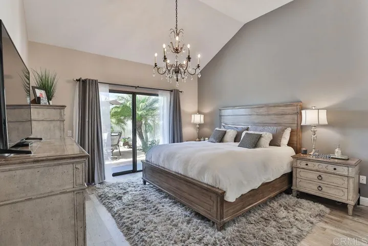 9568 Hiker Hill Road, San Diego, California 92129