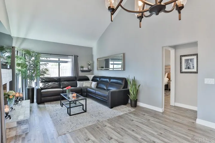9568 Hiker Hill Road, San Diego, California 92129