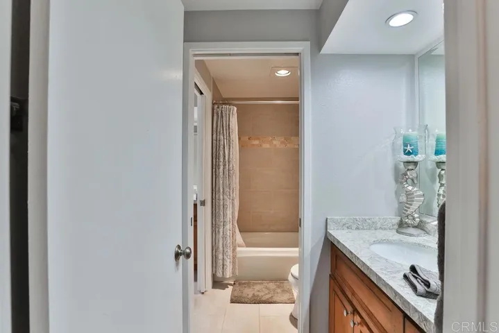 9568 Hiker Hill Road, San Diego, California 92129