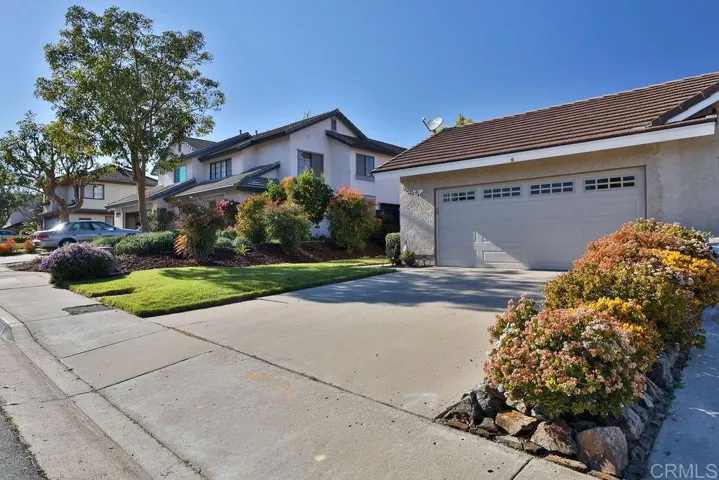 9568 Hiker Hill Road, San Diego, California 92129