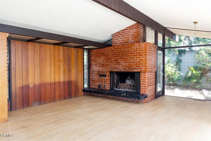 700 Edgeview Dr 007-mls