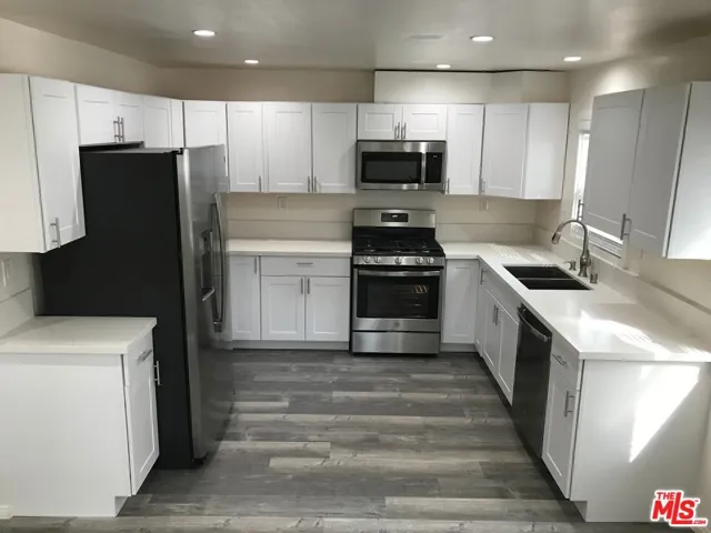 802 N Dillon Street, Los Angeles, California 90026