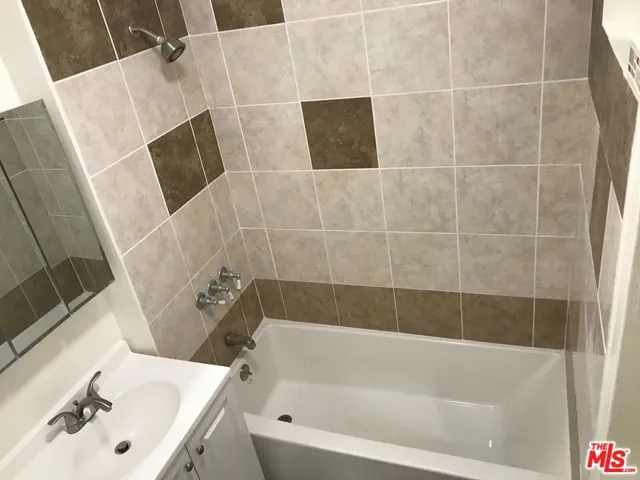 802 N Dillon Street, Los Angeles, California 90026
