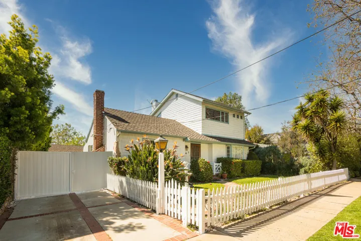 367 N Grenola Street, Pacific Palisades, California 90272