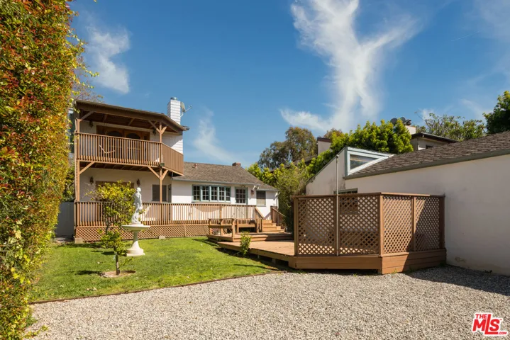 367 N Grenola Street, Pacific Palisades, California 90272