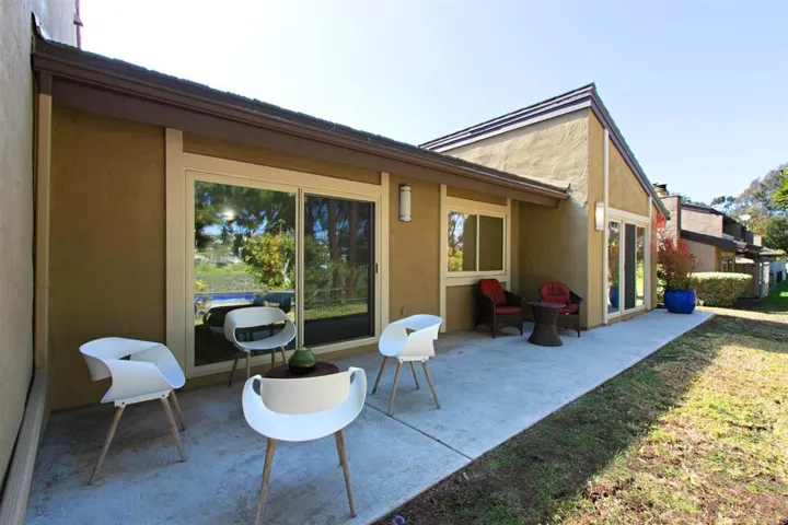 4722 Amberwood Court, Carlsbad, California 92008