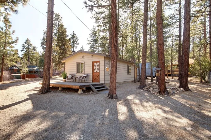 640 Pine Lane, Sugarloaf, California 92386