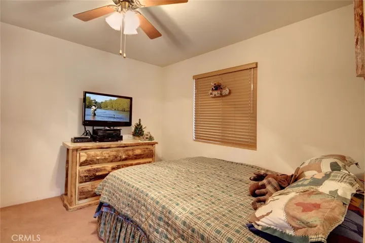 640 Pine Lane, Sugarloaf, California 92386