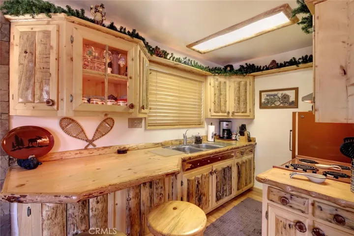 640 Pine Lane, Sugarloaf, California 92386