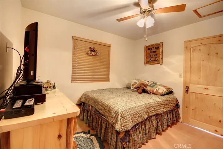 640 Pine Lane, Sugarloaf, California 92386