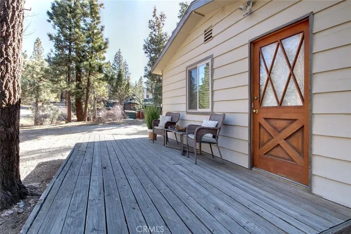 640 Pine Lane, Sugarloaf, California 92386