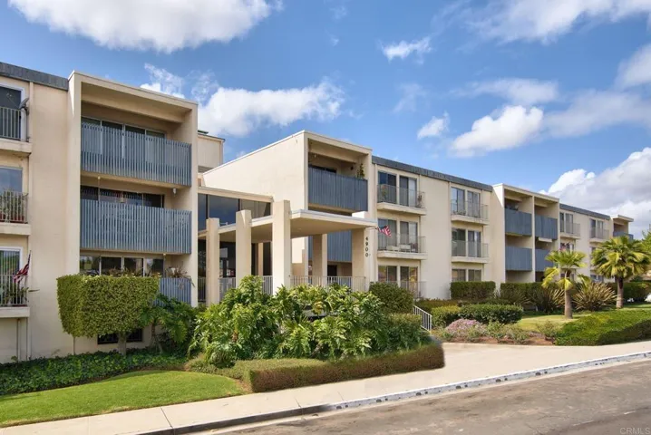 4900 Rosehedge Drive 412, La Mesa, California 91942