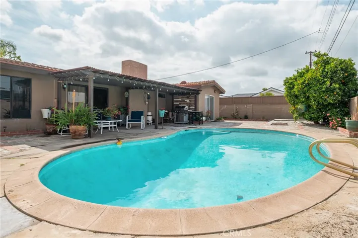 5889 Los Encinos Street, Buena Park, California 90620