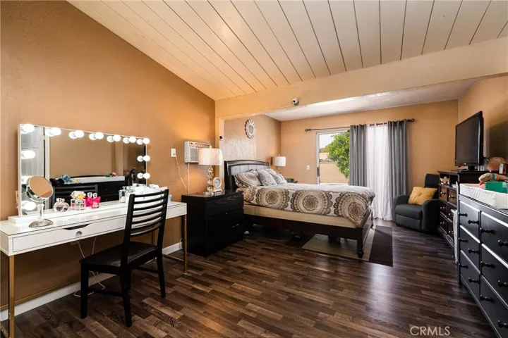 5889 Los Encinos Street, Buena Park, California 90620