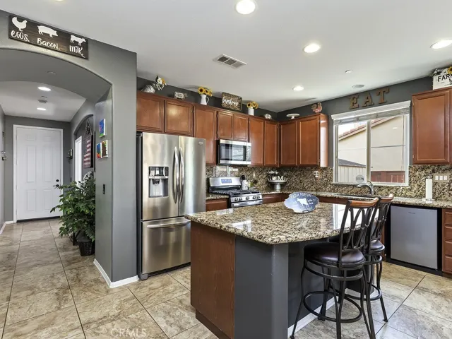 5934 Parkside Drive, Hemet, California 92545