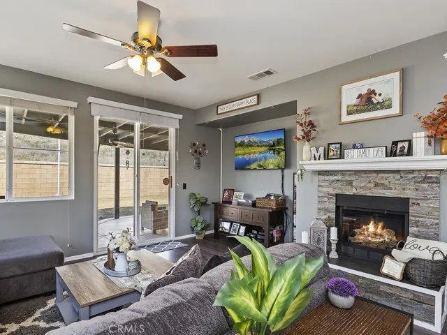 5934 Parkside Drive, Hemet, California 92545