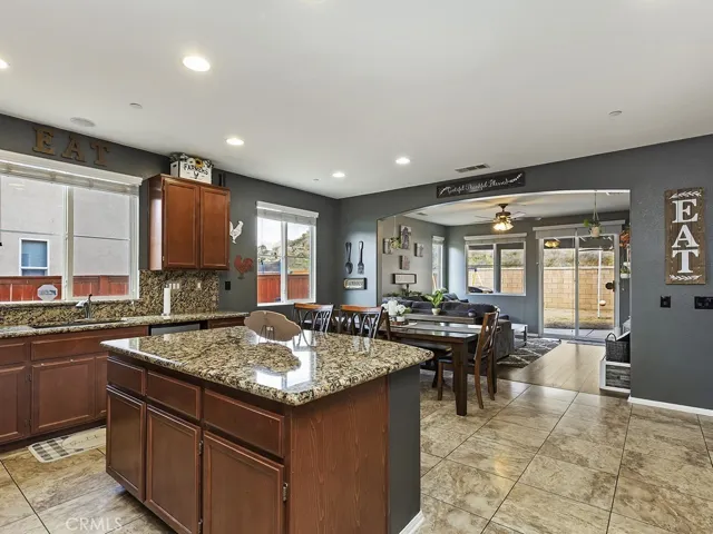5934 Parkside Drive, Hemet, California 92545