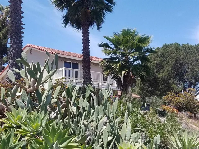 3725 Longview Drive, Carlsbad, California 92010