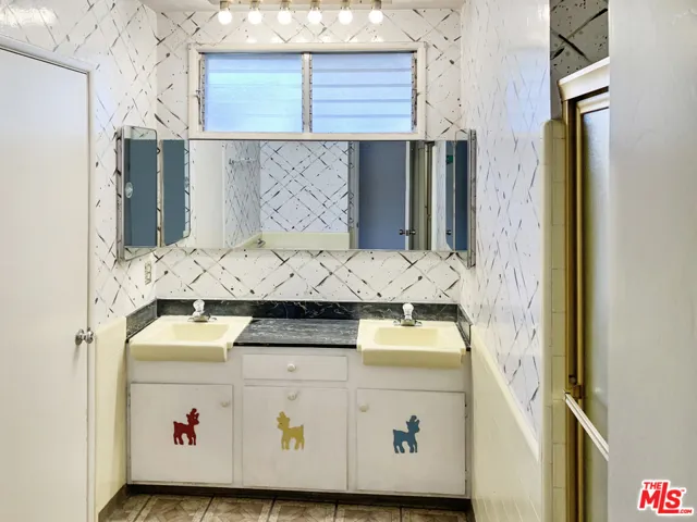 14625 Runnymede Street, Van Nuys, California 91405