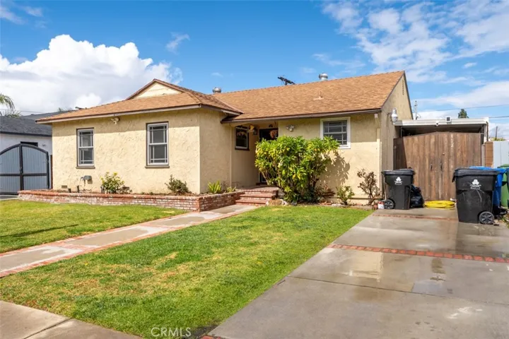 17205 Lanark Street, Lake Balboa, California 91406